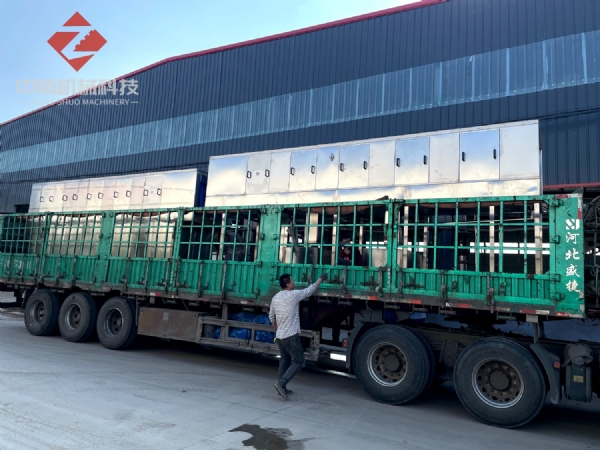 韶關(guān)噸桶清洗機試機實拍，全自動噸桶清洗設(shè)備，中碩非標定制各類清洗設(shè)備